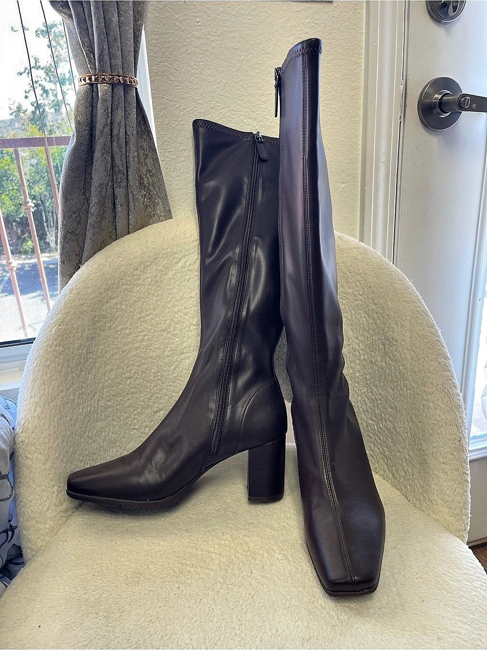 Aerosols Black Over-the-Knee Heeled Boots Like New
